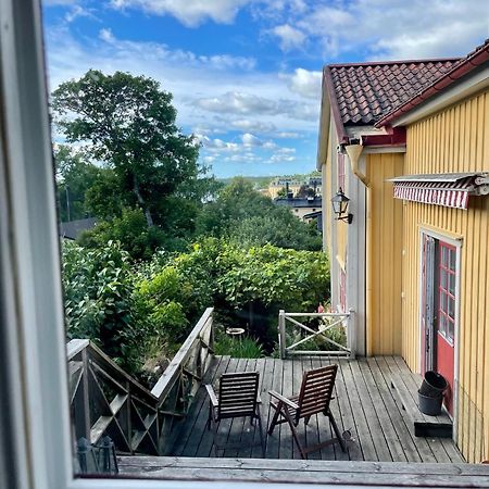 Gaesthus Med Utsikt Oever Drottningholms Slott Esterno foto